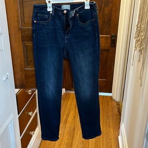 Super comfortable, stretchy, universal thread jeans